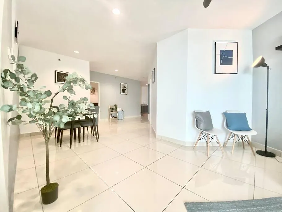 Mansion One Suites - Seaview Modern 2 Bedroom Suites George Town 0*,  Malesia