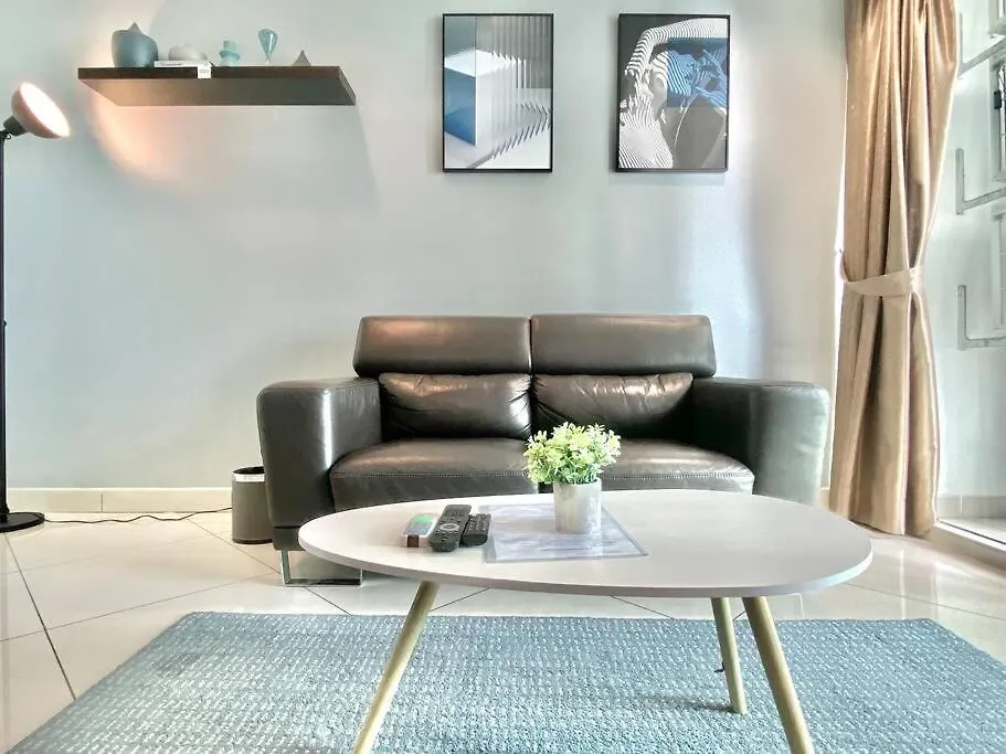 Mansion One Suites - Seaview Modern 2 Bedroom Suites George Town