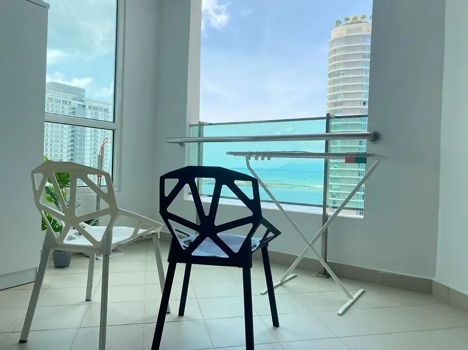 Apartment Mansion One Suites - Seaview Modern 2 Bedroom Suites Georgetown